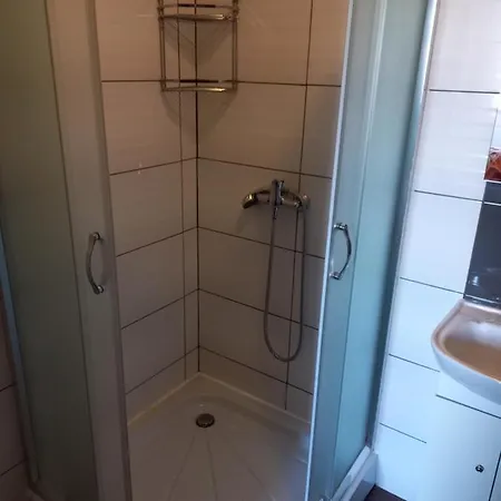 Nocleg ze śniadaniem Roza 3*